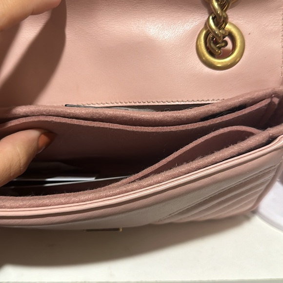 Pending Sandy’s 🩷 leather Gucci marmont mini crossbody - Picture 12 of 12